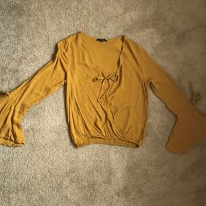 Mustard top